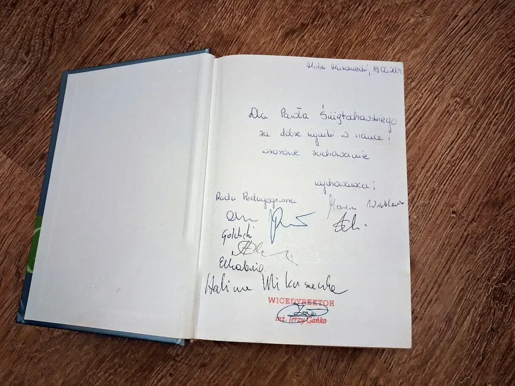 Dedykacja nauczycielska w Słowniku Języka Polskiego dla Pawła Świętochowskiego.